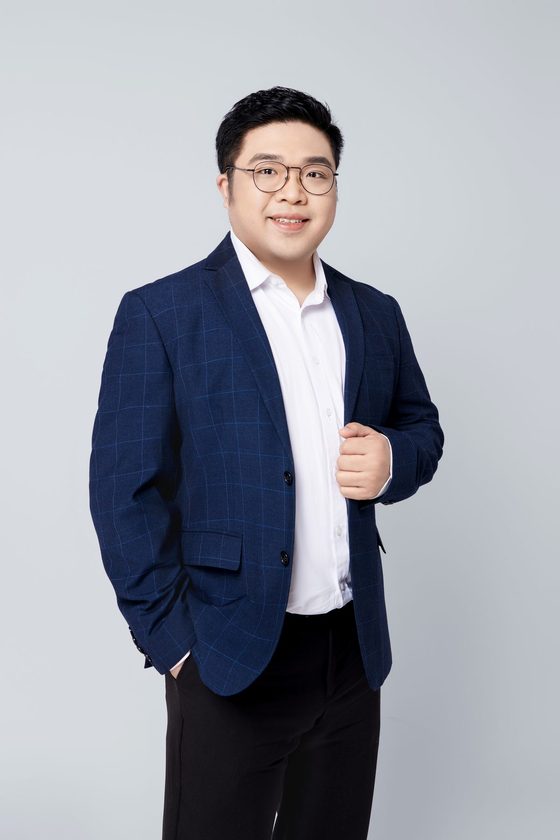 Tiger Zhang 照片